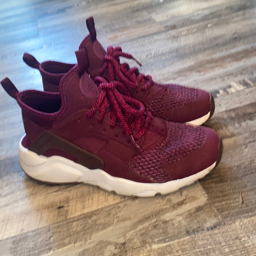 Nike huarache shoes